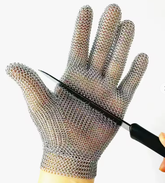Chainmail Gloves for Table Saw Safety